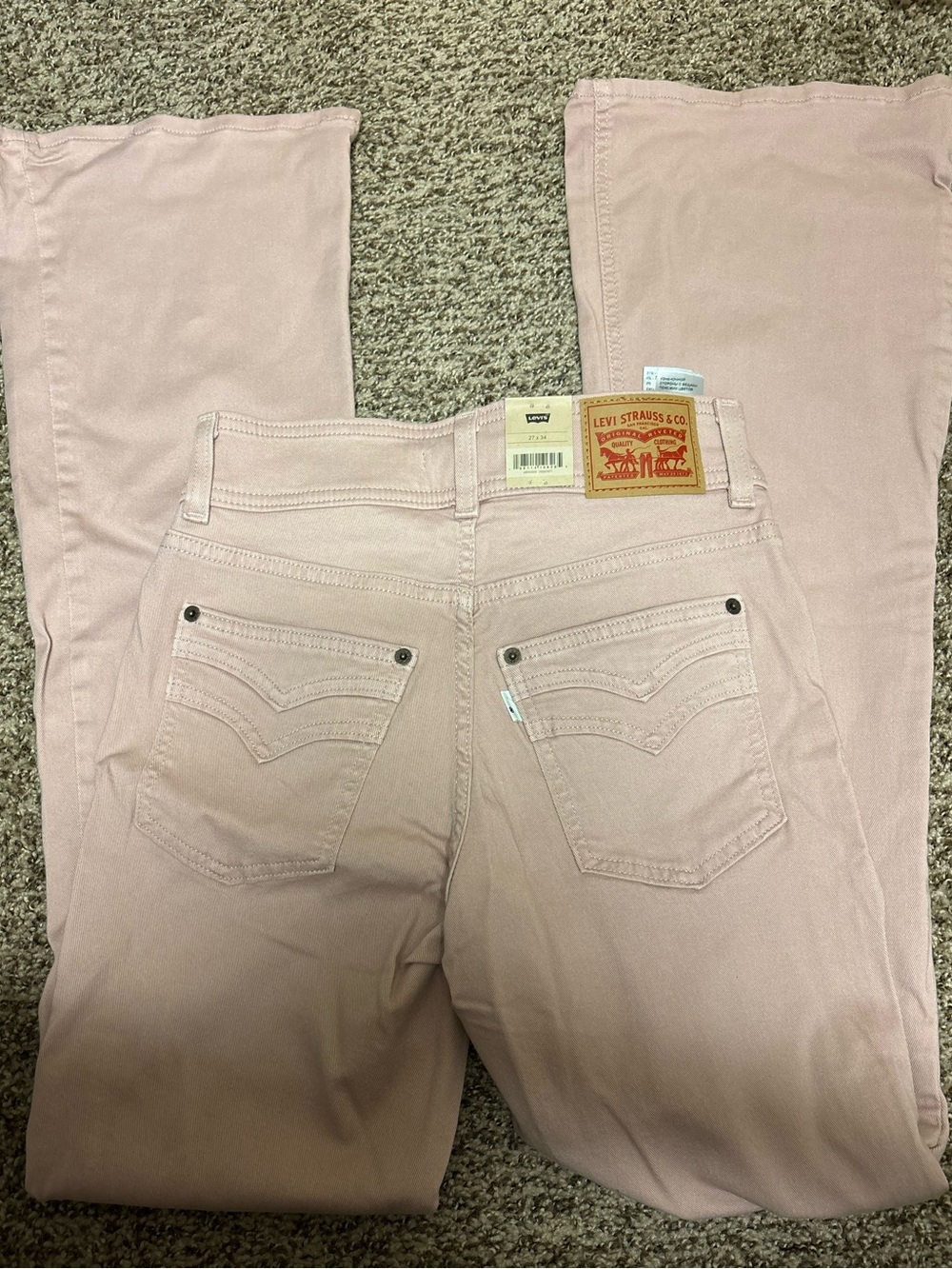 Levi's NWT High Rise Flare Jeans, 27